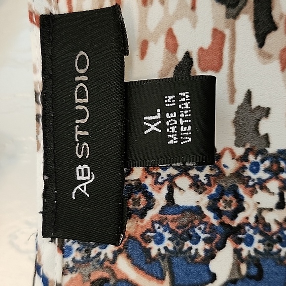 AB Studio XL blouse - Picture 2 of 5